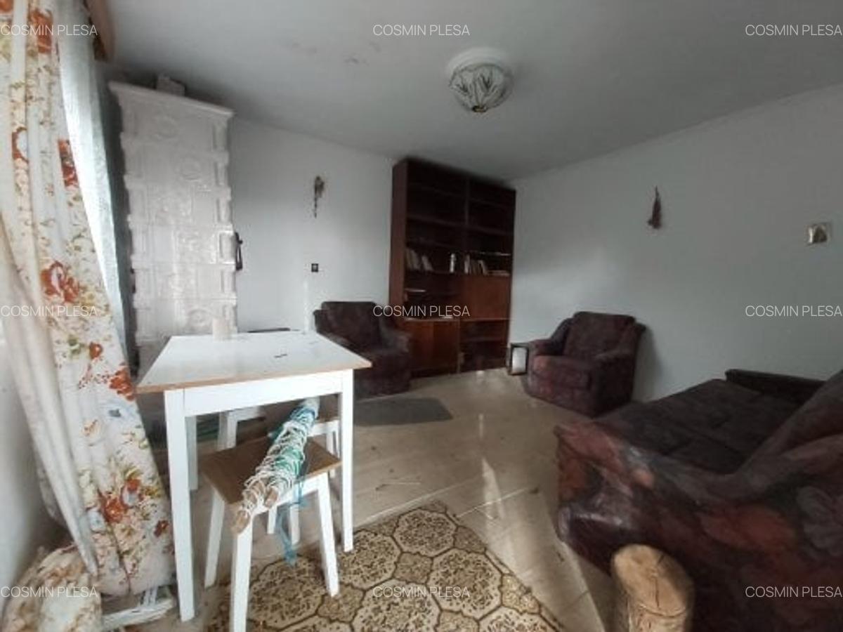 Casa batraneasca + beci, BEREVOIESTI -UNGURENI, teren 6.200mp - 2