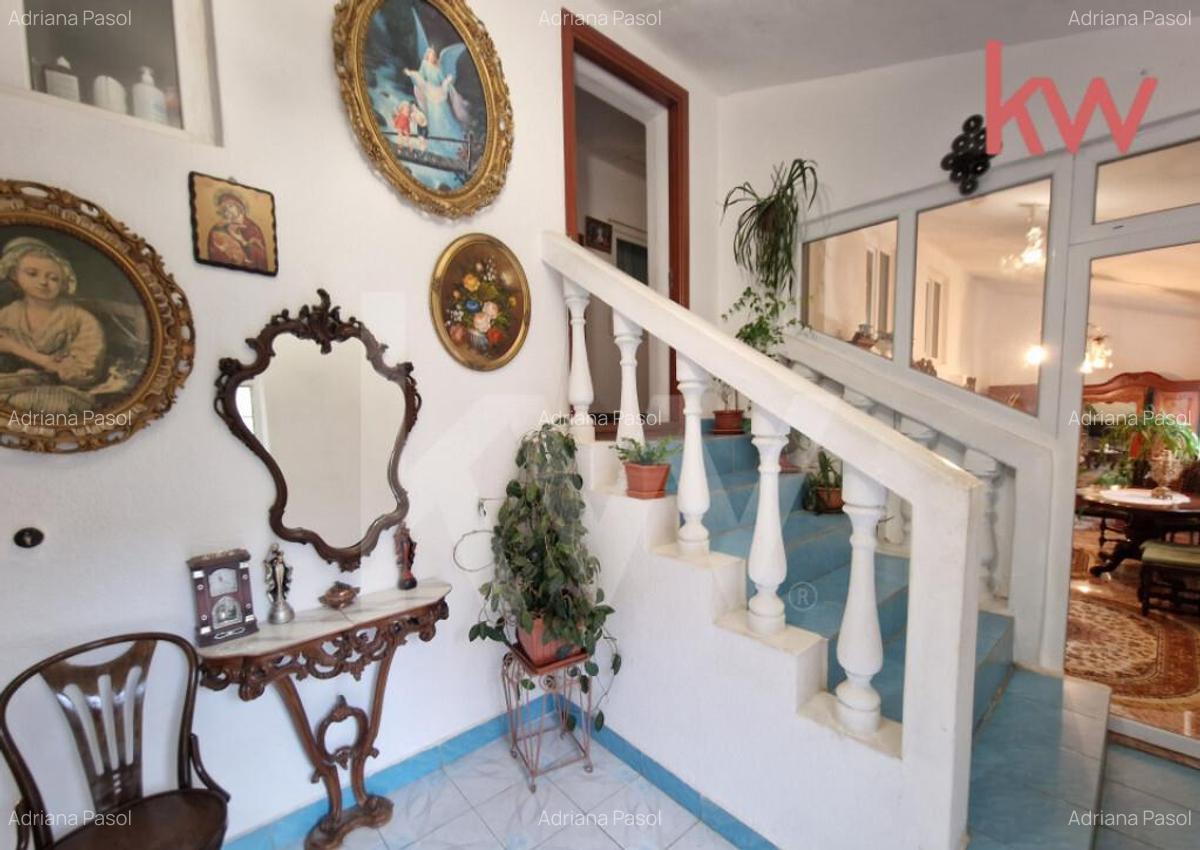 De vanzare casa pe teren de 1.390 m2 Craiova, Str. Bu - 18