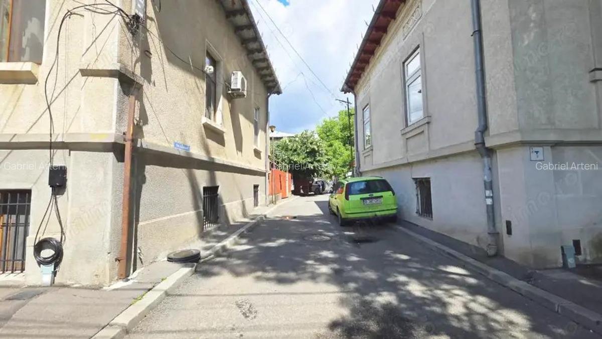 Uranus - O casa de renovat cu potential deosebit! - 3