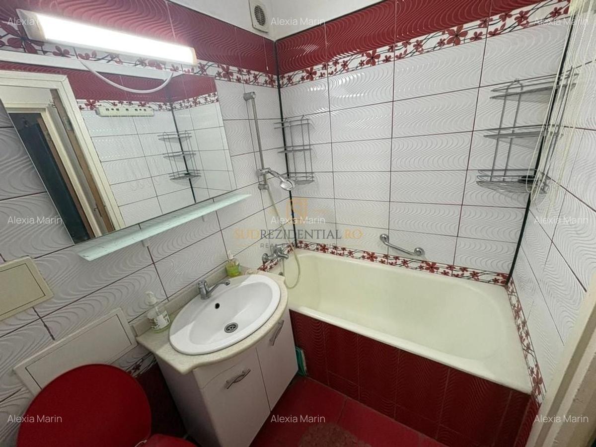 Apartament 3 camere decomandat, loc de parcare,Brancoveanu, Comision 0 - 12