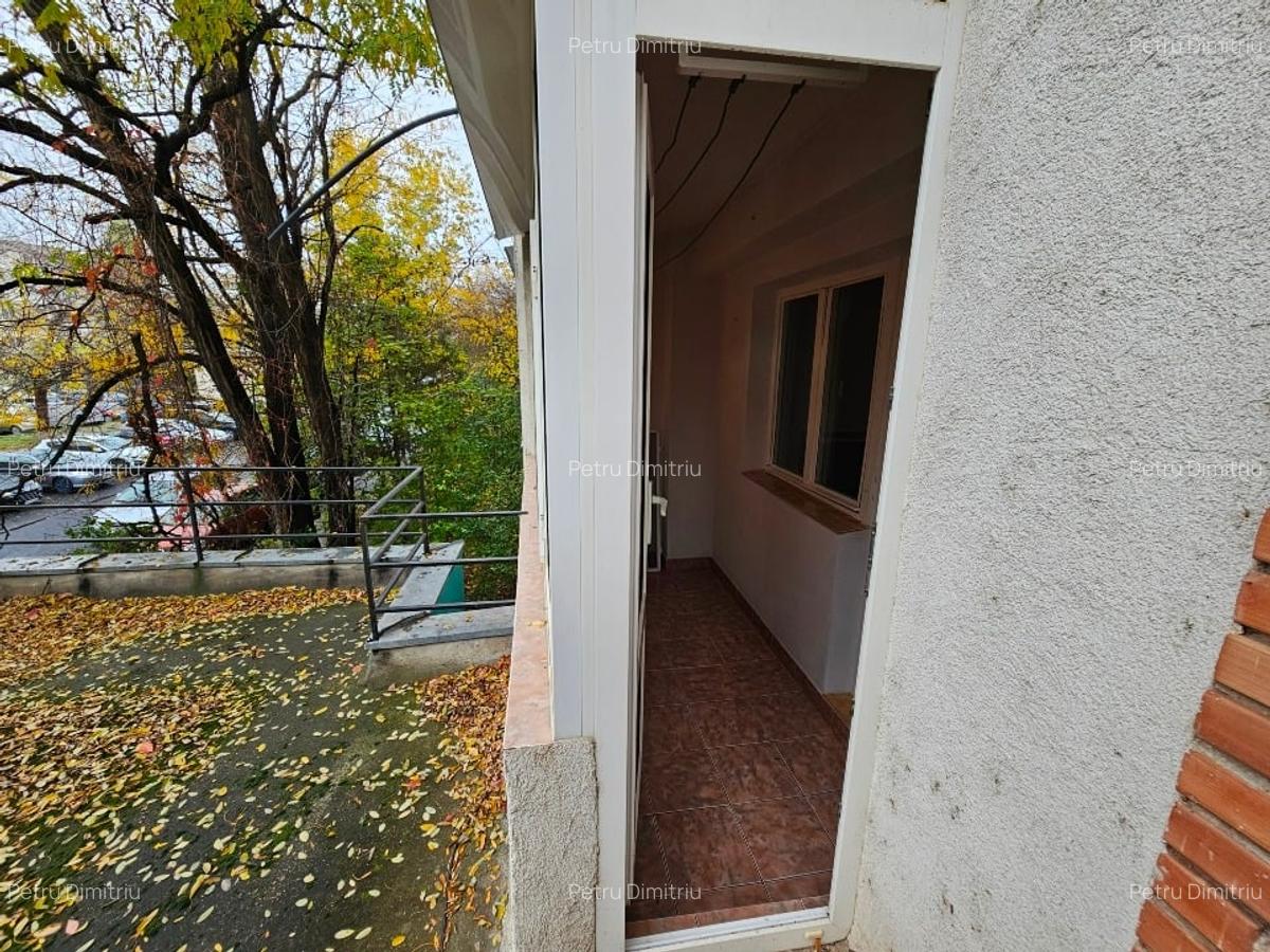 Apartament cu 3 camere decomandat Galati IREG etaj 1 an 1983 - 10