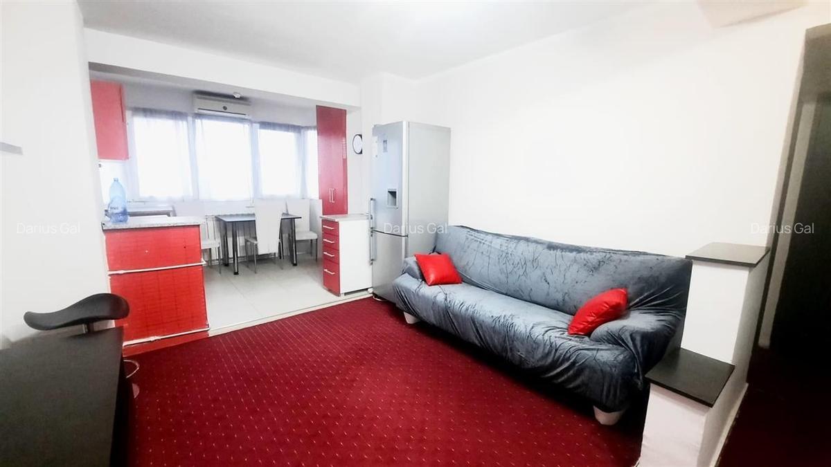 Apartament cu 3 camere decomandat în Rogerius - 3