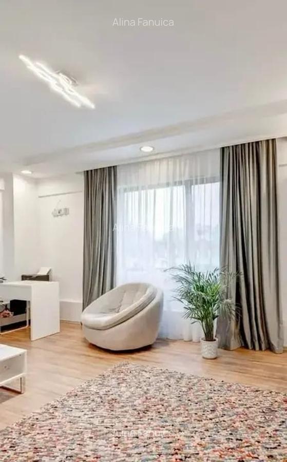 Apartament de Vânzare 3 Camere - Iancu Nicoale - Piscină Exterioară - 1