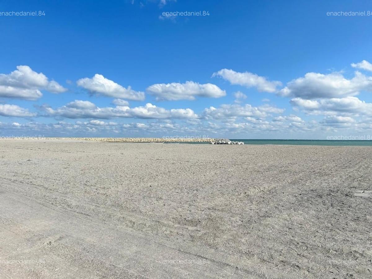 Teren de vânzare la doar 3 km de mare, in comuna 23August - 1 Teren de vânzare la doar 3 km de mare, in comuna 23August - 1