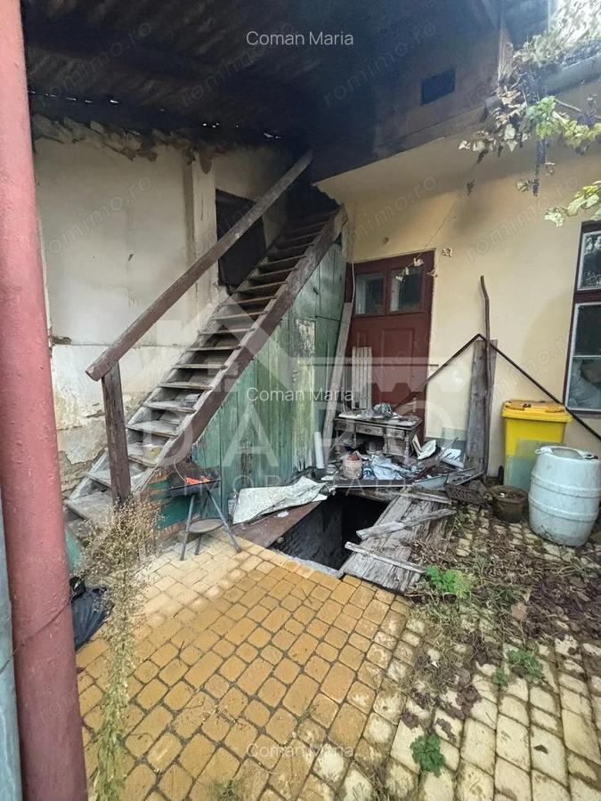 Casa primitoare, aproape de centru Str. Spitalul Vechi - 11