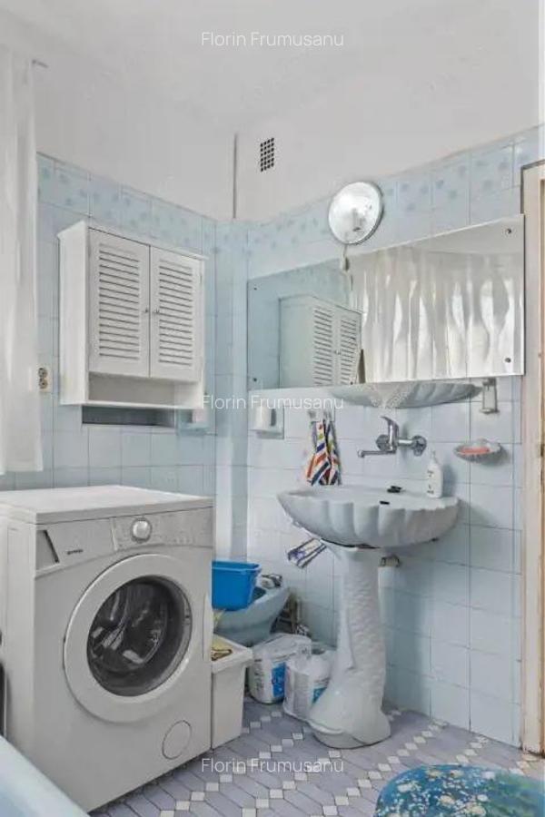 Apartament 4 camere, 117 mp,etaj 1, ultracentral P-?a Sfin?ii Voievozi, ASE - 14
