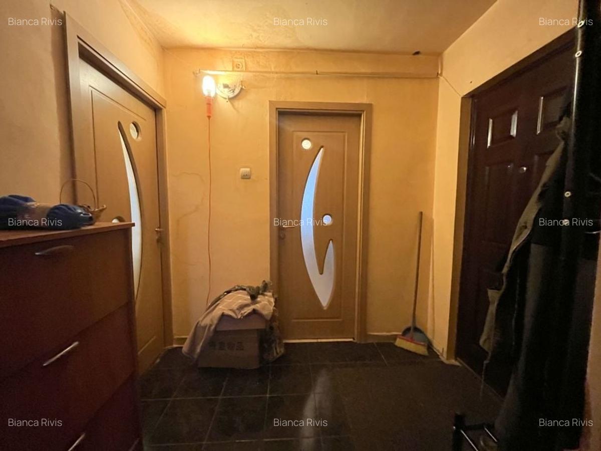 Apartament 3 camere, decomandat, zona Lipovei - 5