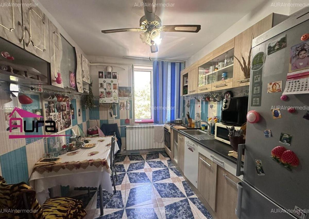 Apartament 2 camere zona Str.Isaccei - 3