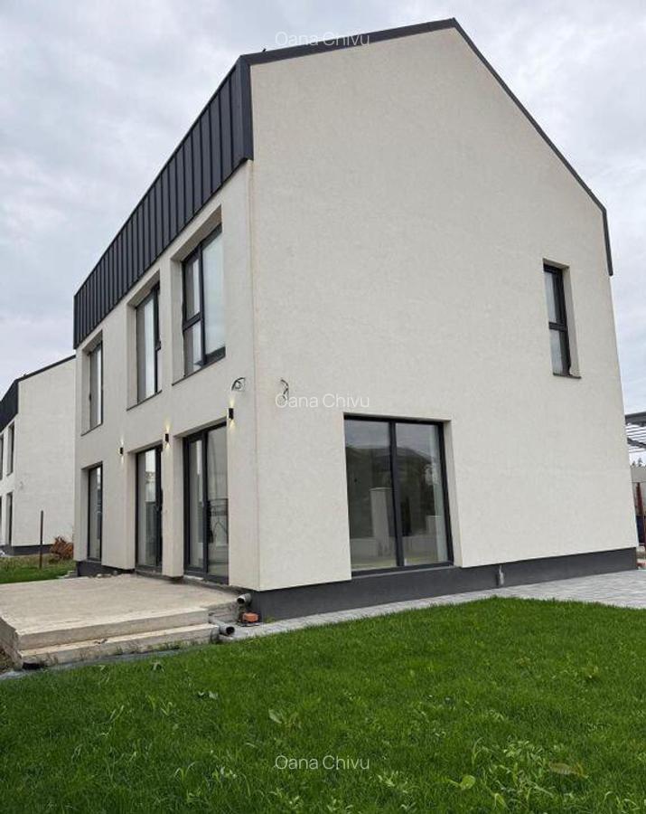 Vila individuala de vanzare Tunari - 2