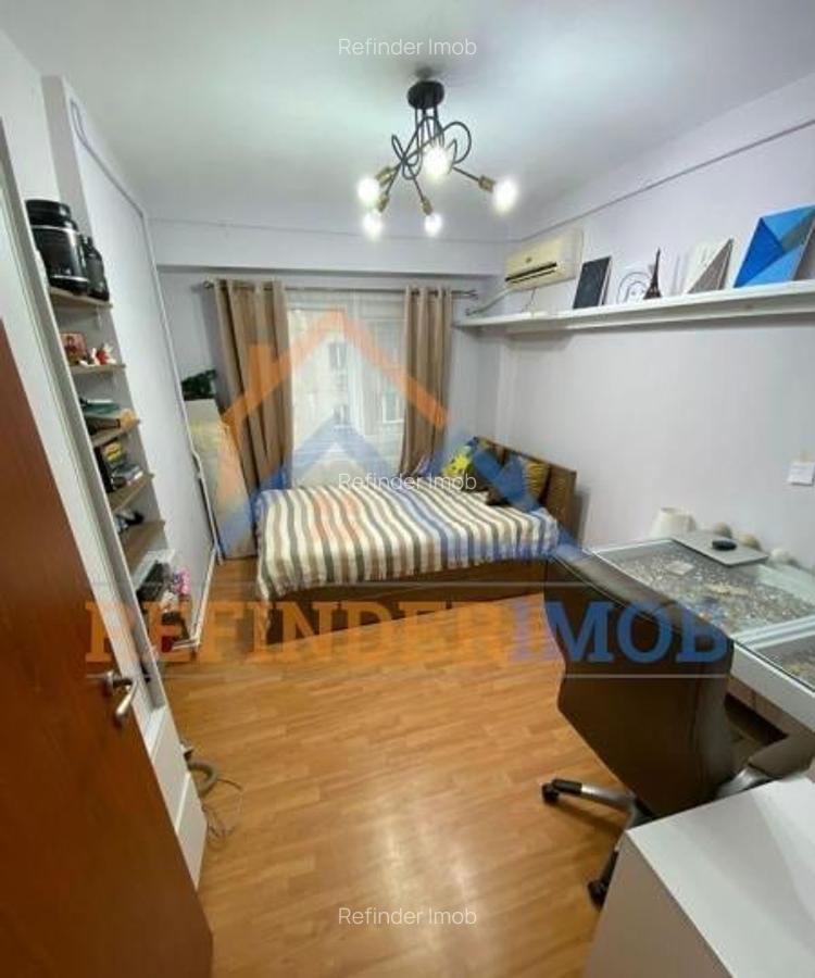 Apartament cu 3 camere decomandat, mobilat în Sebastian - 4