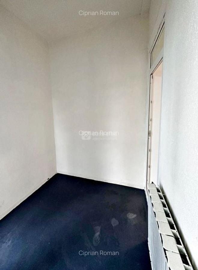 Bld. Independentei - spatiu 22mp + 5mp balcon, activitati de birou - 6