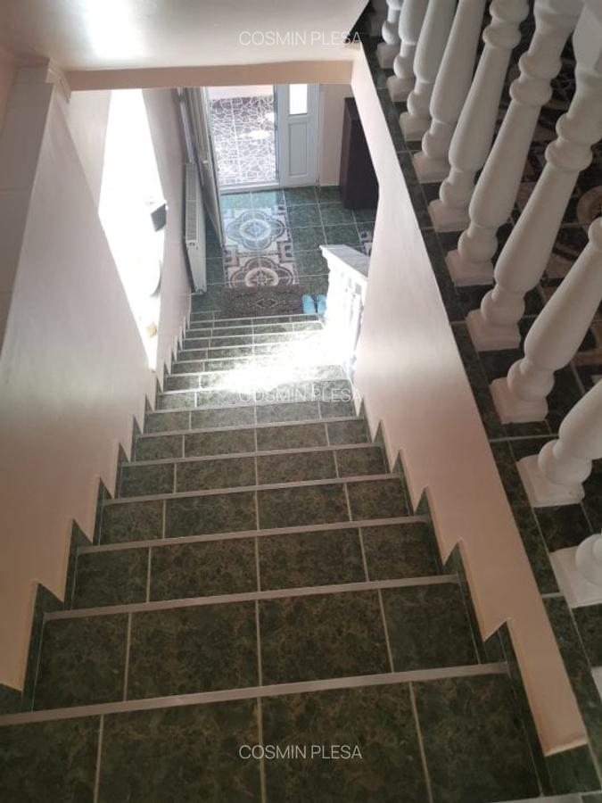Casă cu 14 camere în Trivale - 2