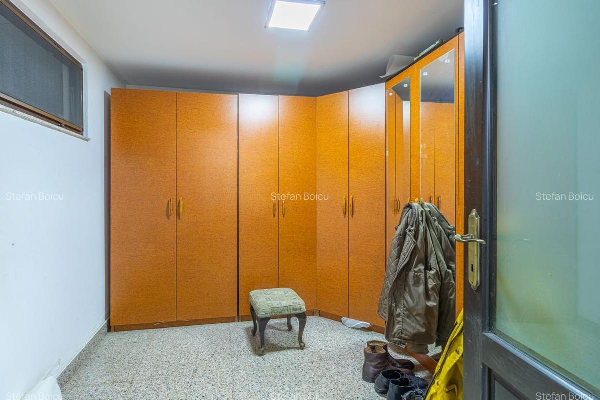 Vila cu piscina si garaj - 6 dormitoare - Pantelimon - 45