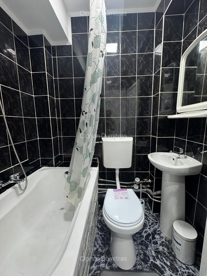 Apartament cu 3 camere Podu Ros - 8