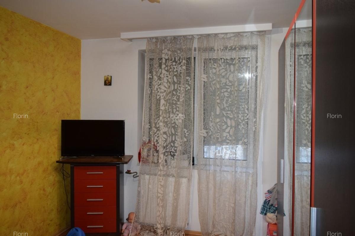 Apartament cu 4 camere semidecomandat în Olteniței - 11