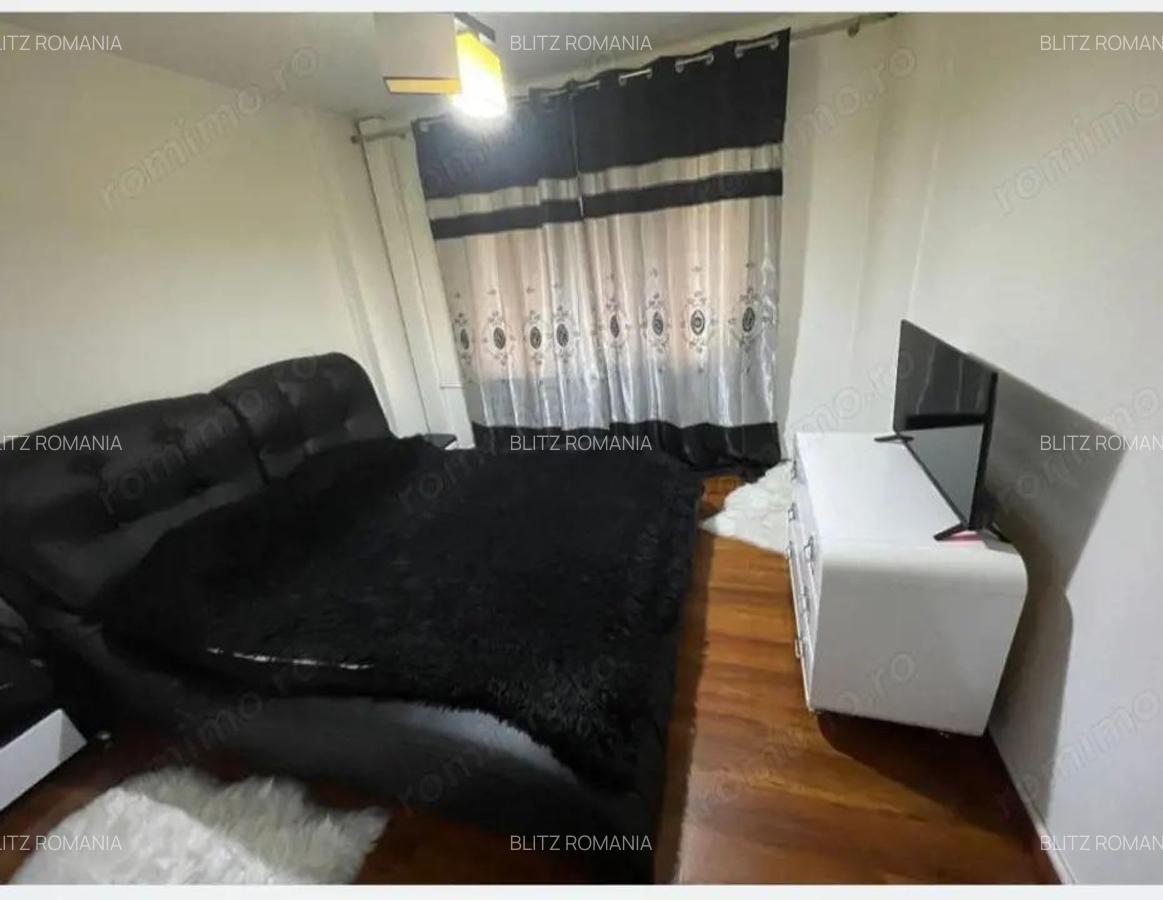 Apartament 2 camere decomandat , zona 1 Mai - 4