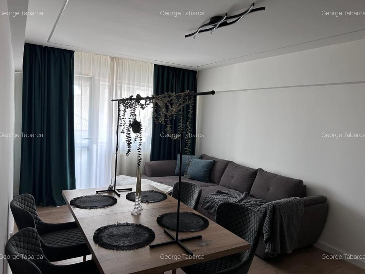 Apartament 4 Camere - Ultracentral, 100 mp, Etaj 4/4, Partial Renovat - 2