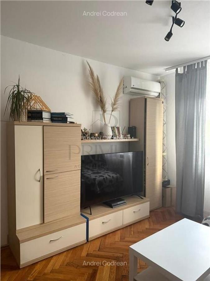 Gheorghe Lazar - 2 Camere - Etaj intermediar cu LIFT - Bloc izolat - Balcon - 1
