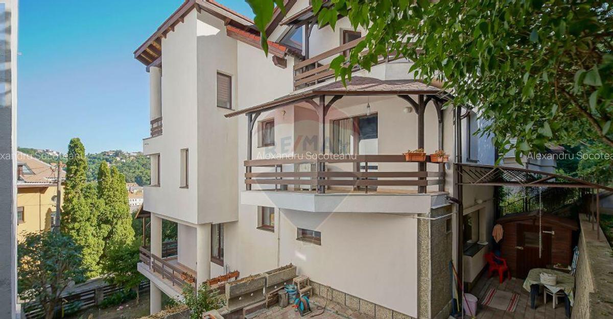 ELEGAN?A URBANA IN INIMA BRA?OVULUI | PETOFI SANDOR ... - 6
