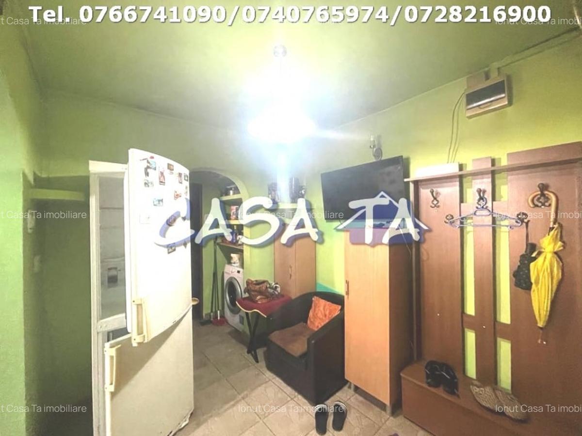 Apartament 2 Camere, Parter, Strada 9 Mai - Zona Mall - 9