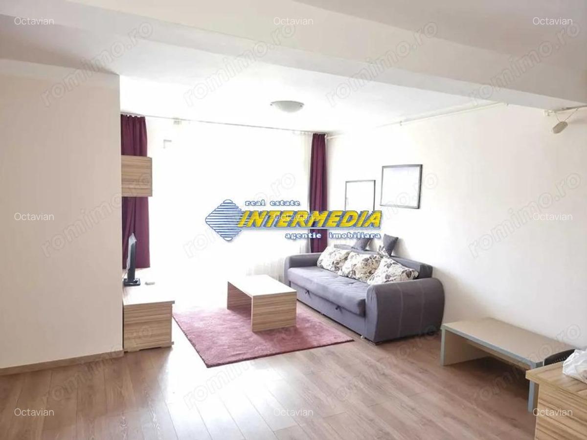 Apartament 3 camere de inchiriat in Cetate la parter cu curte proprie - 1