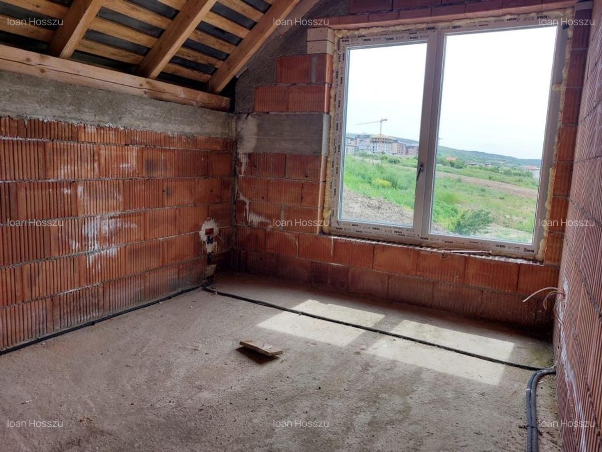 Casă individuală cu 5 camere în Chinteni - 8