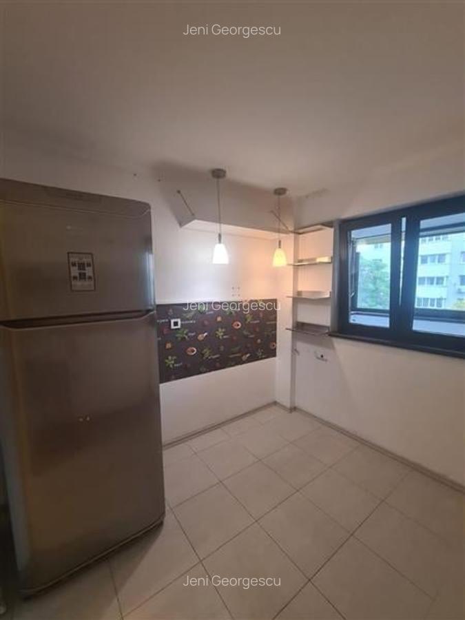 Dristor, 3 camere, bl. 1985, dec. renovat, loc parcare, boxa. et5/10., Parc. - 4