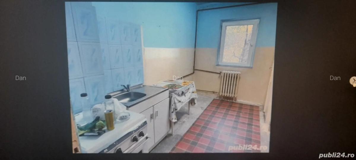 OCAZIE!!! 3 camere DECOMANDAT 70 mp utili etaj 2 C.Aradului biserica cu 2 bai vedere 2 parti - 4