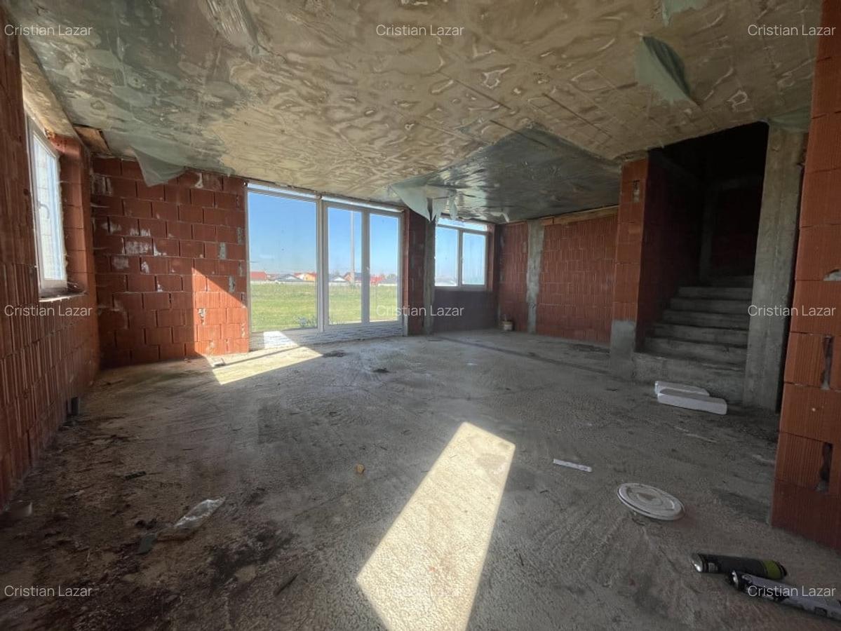 Casa la rosu in Santandrei - cu acces rapid spre Oradea - 4
