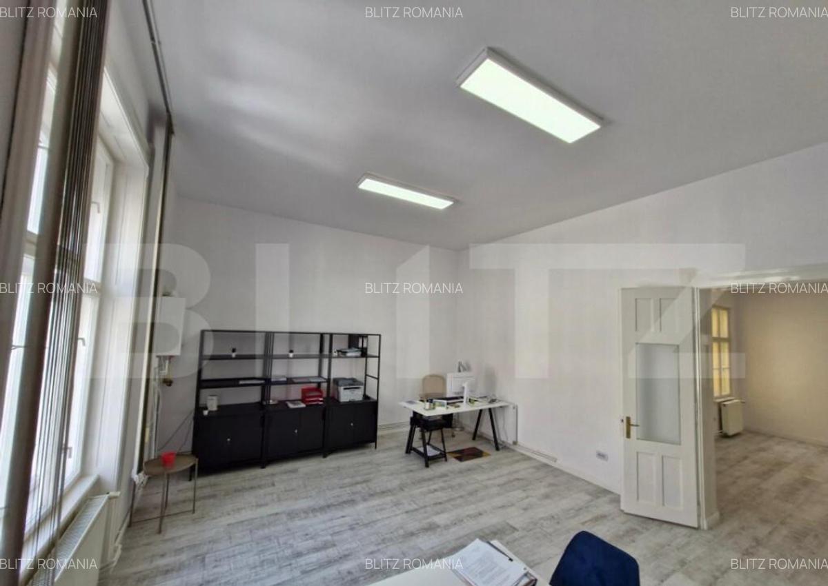 Spa?iu de birou de inchiriat 50 mp 2 camere si baie, zo - 5