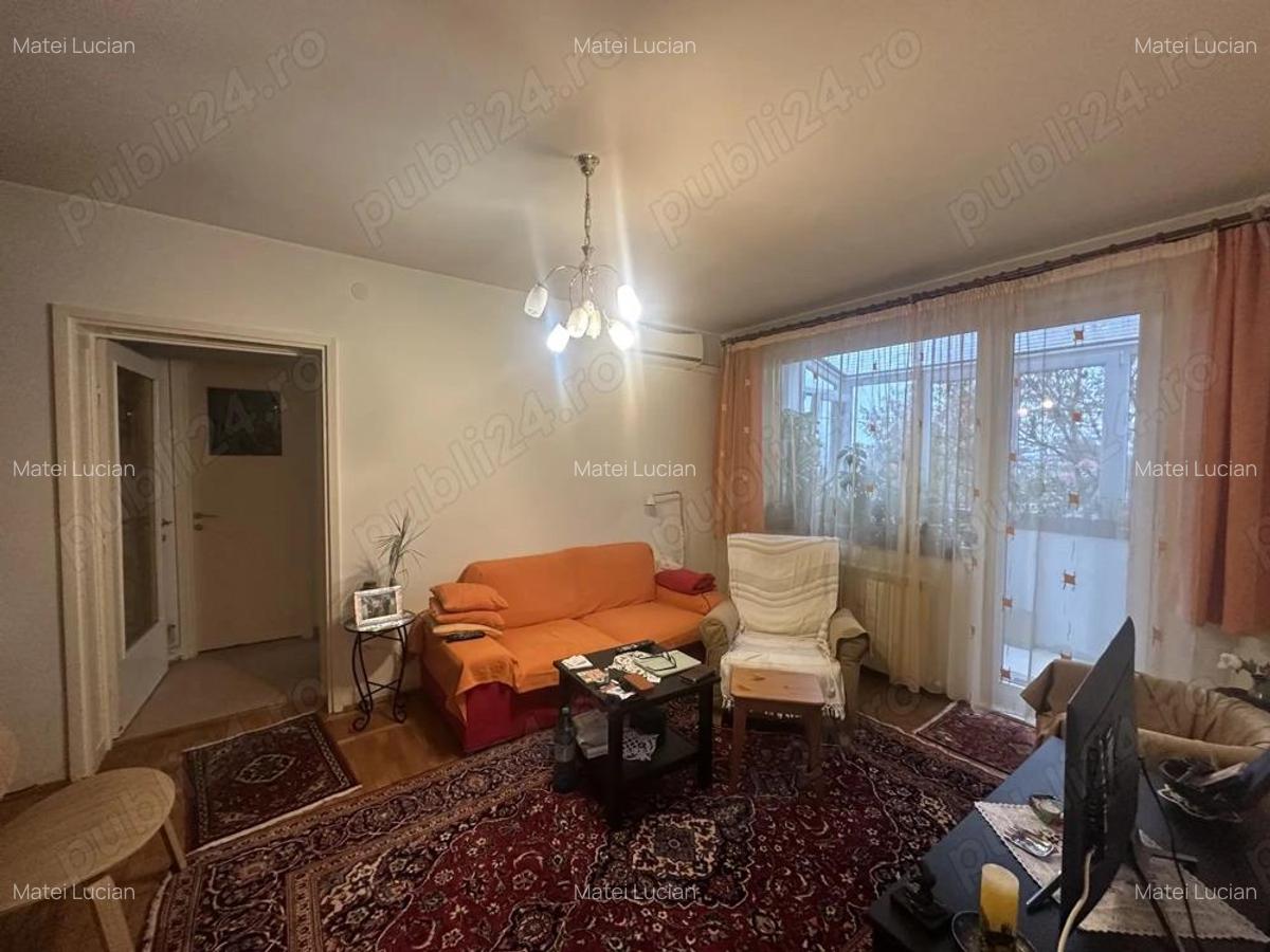 Agentia imobiliara VIGAFON vinde apartament 3 camere Democratiei - 6