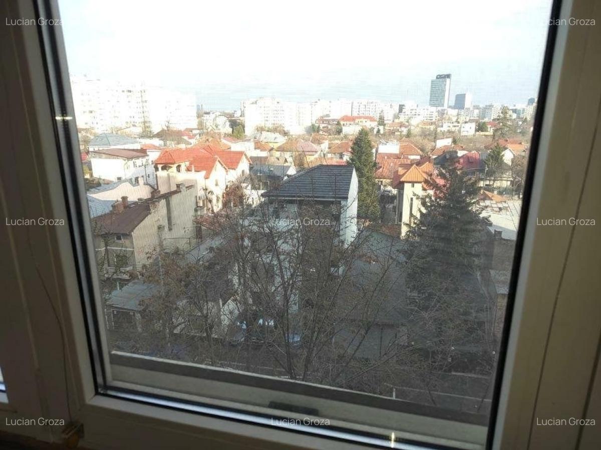 Apartament cu 4 camere decomandat în 1 Mai - 9