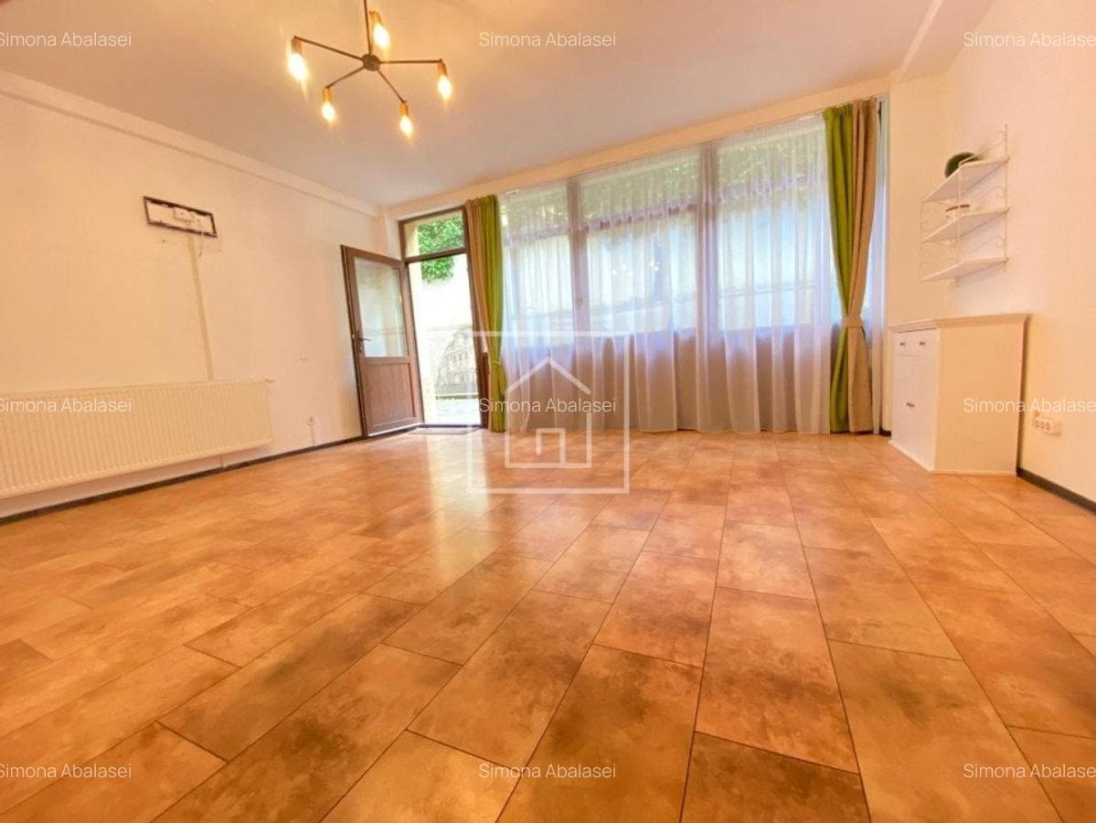 Spatiu comercial modern 40 mp cu baie proprie zona Centrala - 2