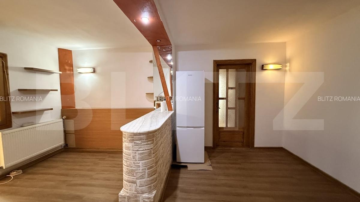 Apartament 3 camere decomandat, et. 1, 72 mp, zona 1 Mai - 8
