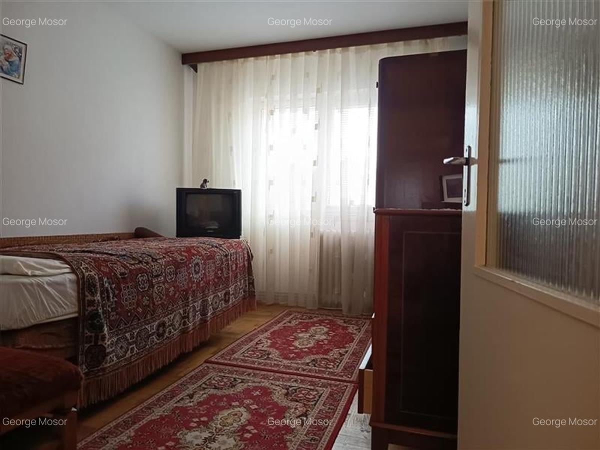Apartament decomandat,zona de interes, potential ridicat,Calea Bucuresti,Astra,B - 6