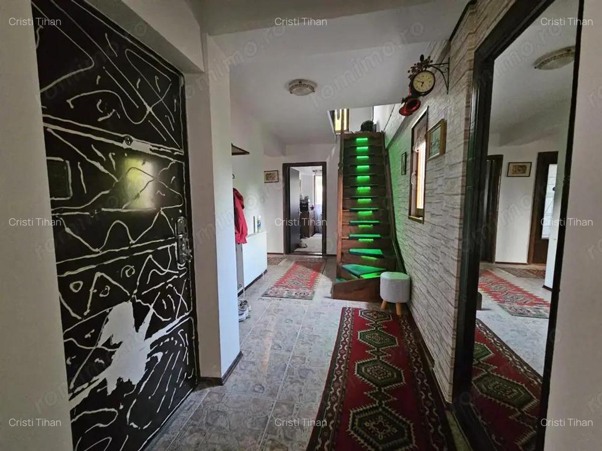 Casa 300mp utili- teren 550mp Sector 4 - Luica Giurgiului Piata Resita - 15