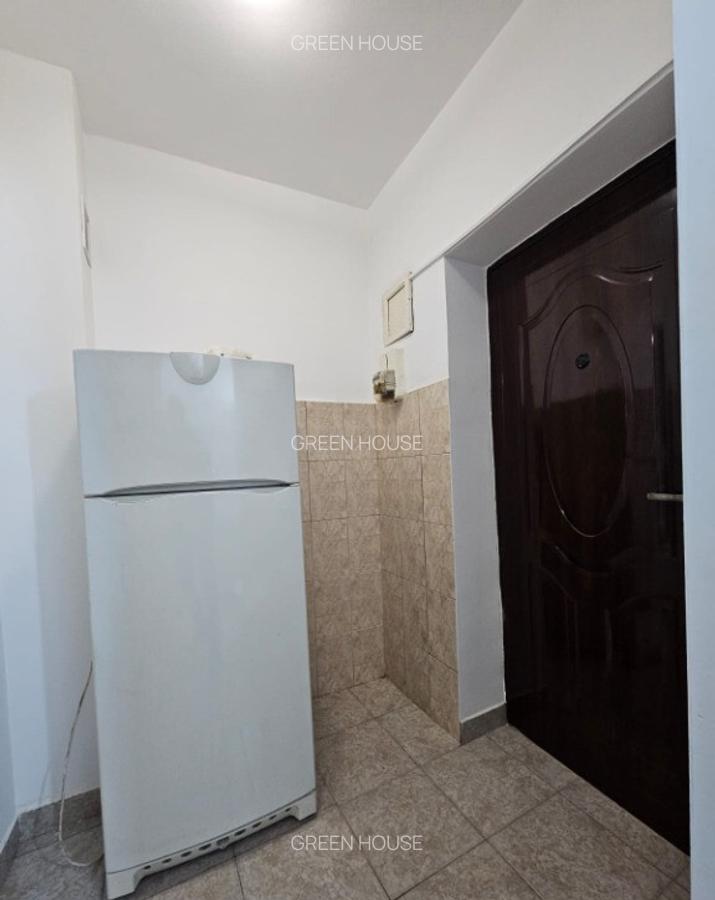 Garsoniera,parter,zona Progresu - 8