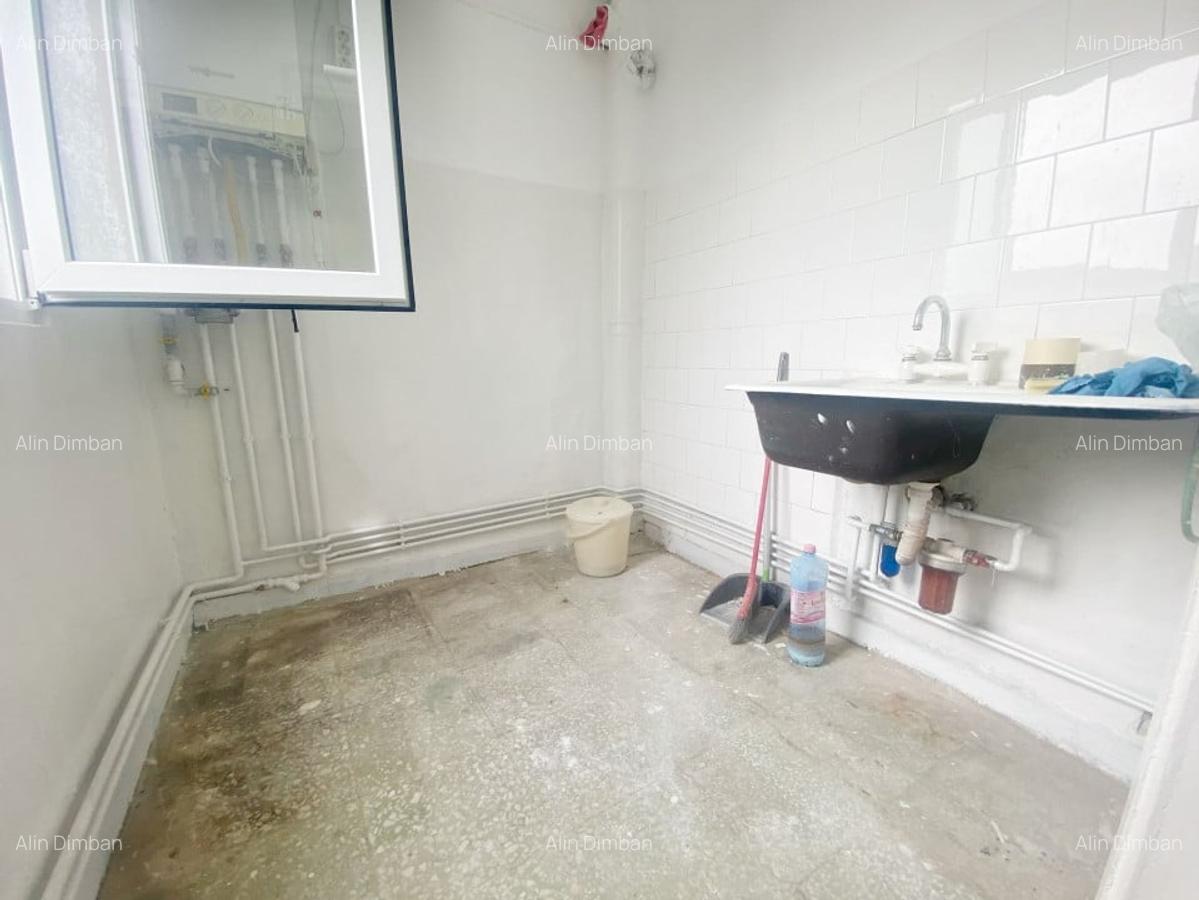 Apartament decomandat 3 camere, 57mp utili, etaj 4 -  Circumvalatiunii - 9