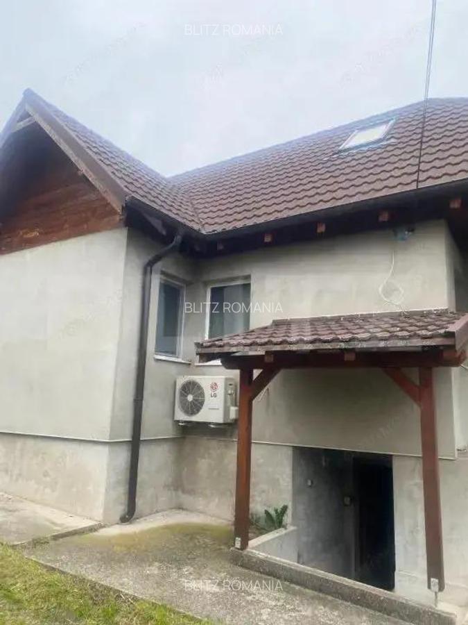 Casa de vanzare, cu 4 camere, 170mp, zona Garbau (Cornesti) - 2