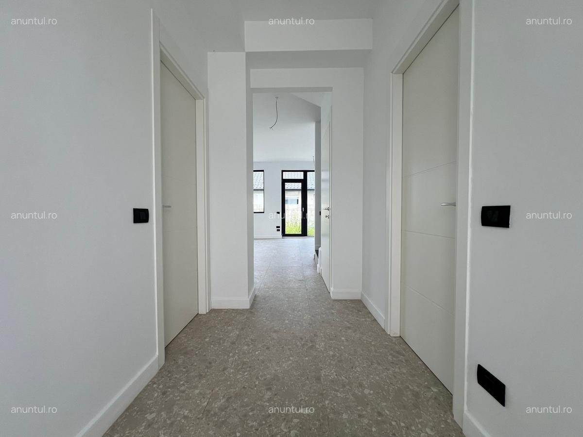 Tunari 4 camere 300 mp teren la cheie, centrala proprie - 5