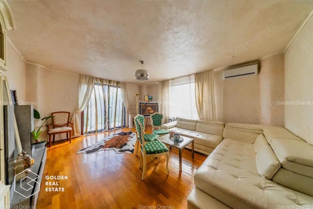 Casa spatioasa cu piscina si teren generos in Bujac - 8