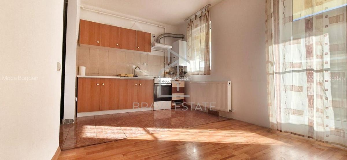 Apartament 2 camere, 44mp, intermediar, 2 balcoane, strada Porii - 7