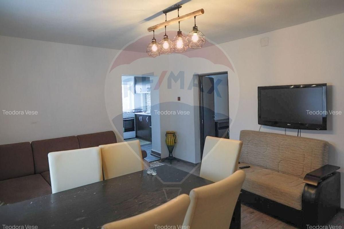 Casa de vanzare zona Bratca, 5 camere, 12 375 teren - 10