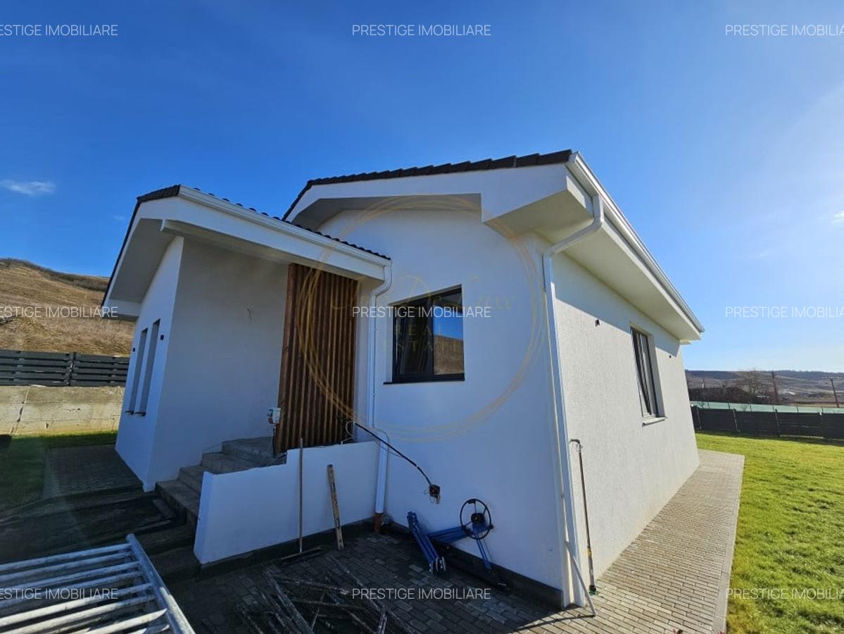 Casa individuala 1 nivel, teren 900 mp, 107 mp utili, 4 cam, com. Jucu - 11 Casa individuala 1 nivel, teren 900 mp, 107 mp utili, 4 cam, com. Jucu - 11