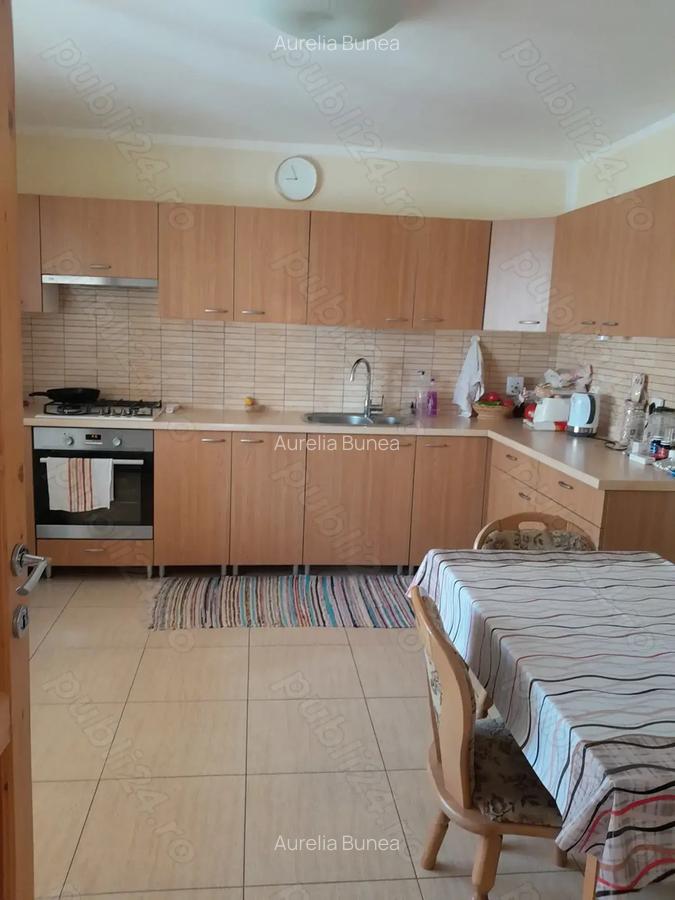 Vand casa cu teren. - 5