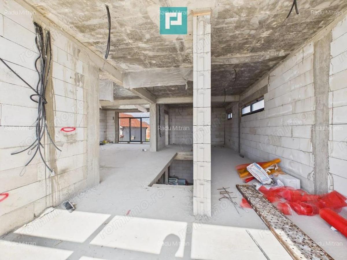 Casa cu etaj la gri in Zimandul Nou - 10