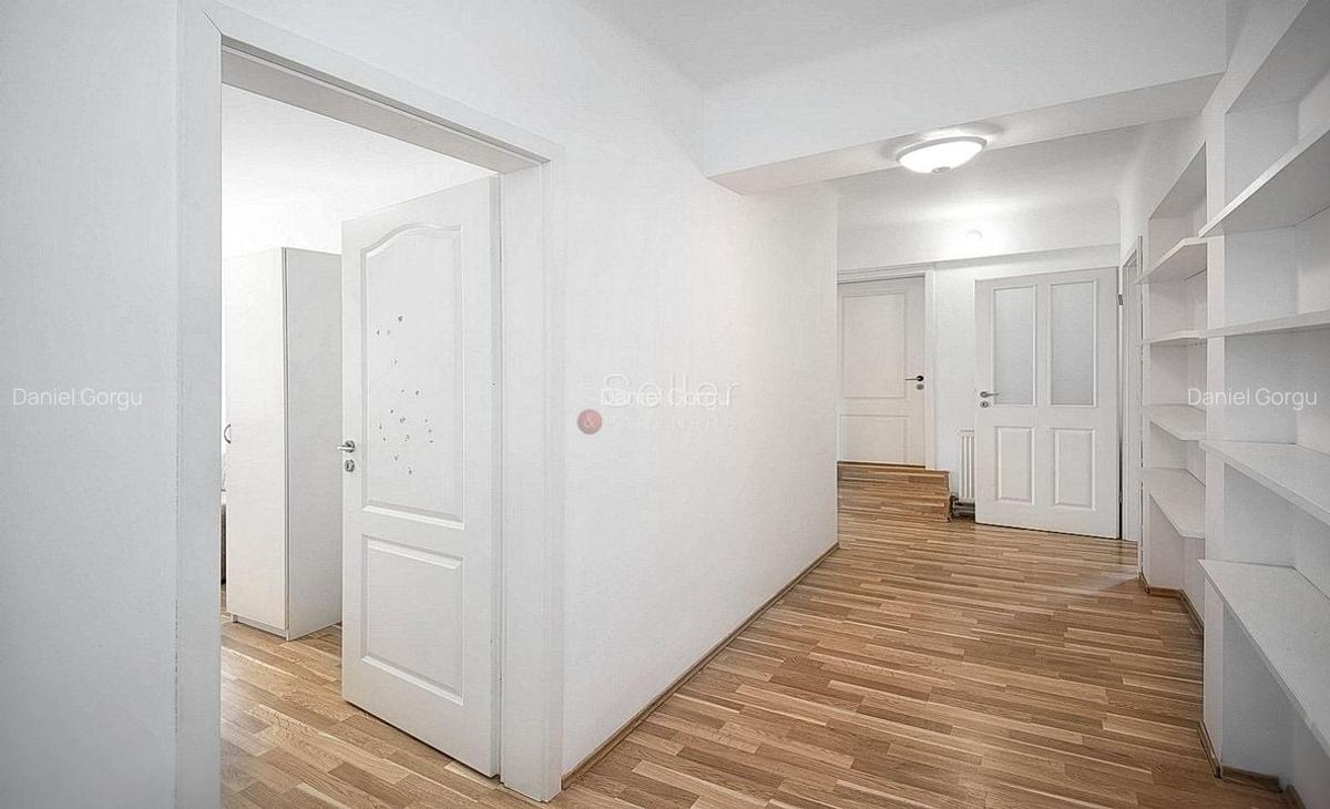 Apartament cu 3 camere decomandat în Central - 14