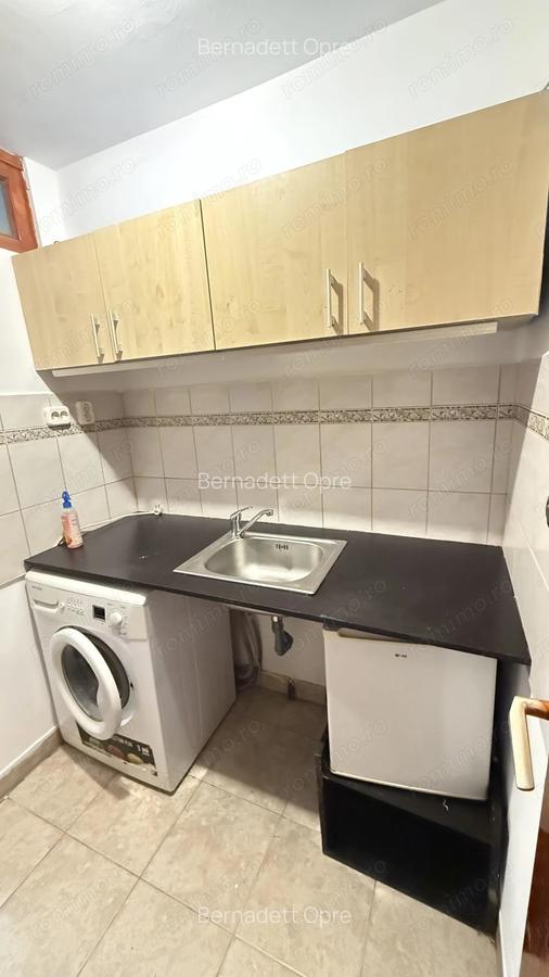 Garsoniera 1 camera de vanzare zona Decebal - 2