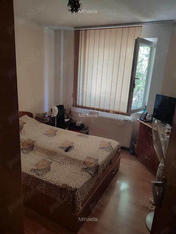 Proprietar vand apartament 3 camere. - 4