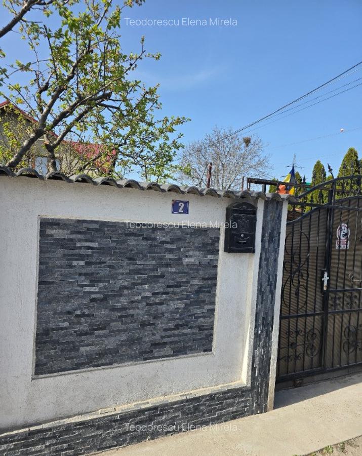 2 case in aceea?i curte Smardan, Galati - 1